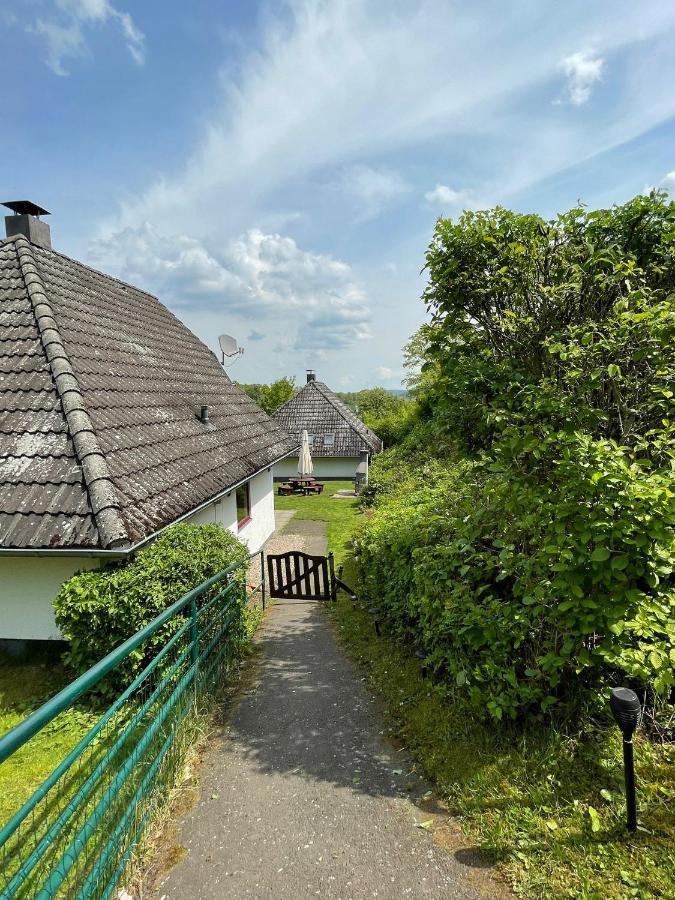 Ferienhaus "Gestiefelter Kater" Am See Im Bergland Kirchheim (Hessen) Exterior foto