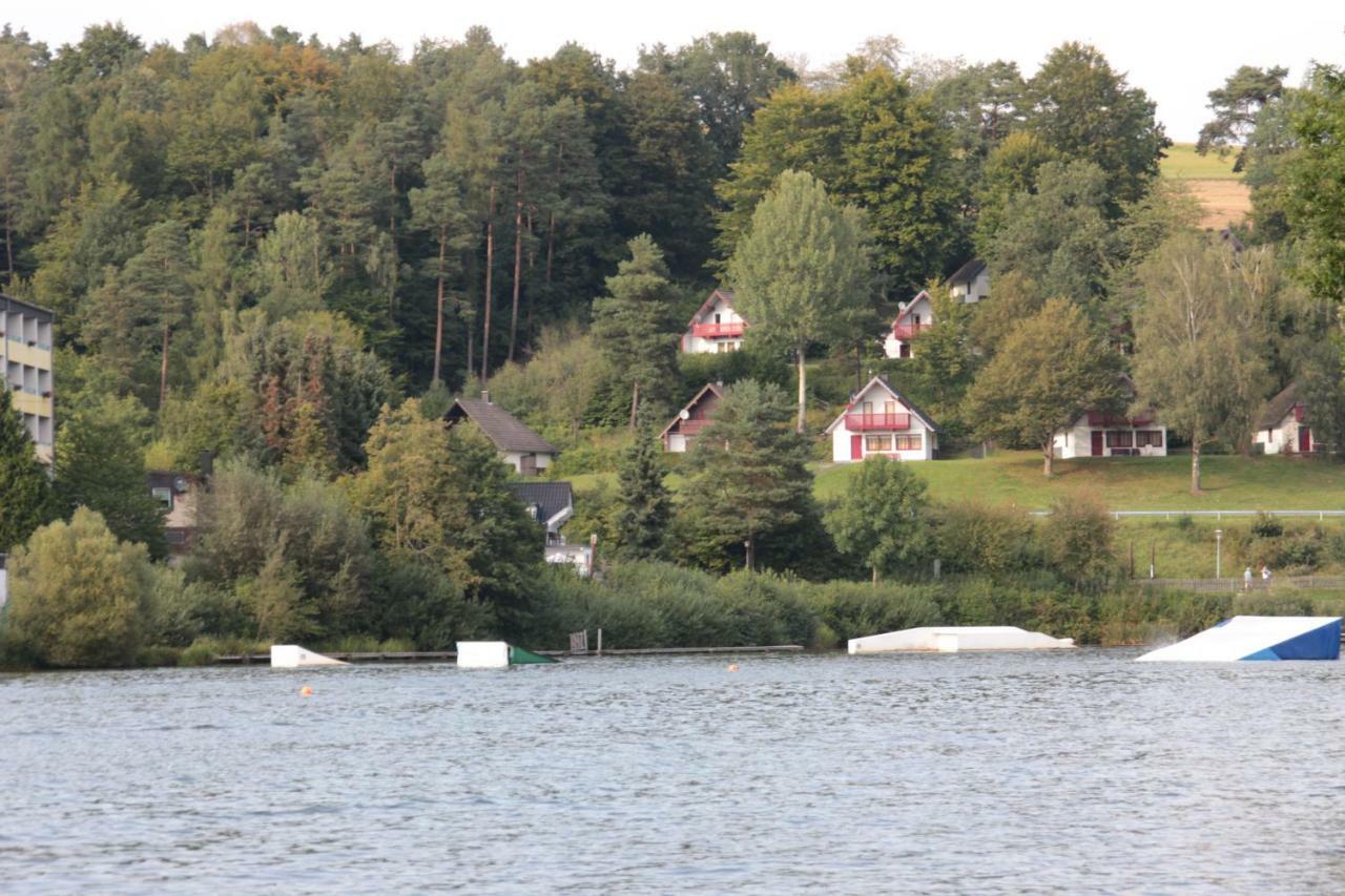 Ferienhaus "Gestiefelter Kater" Am See Im Bergland Kirchheim (Hessen) Exterior foto